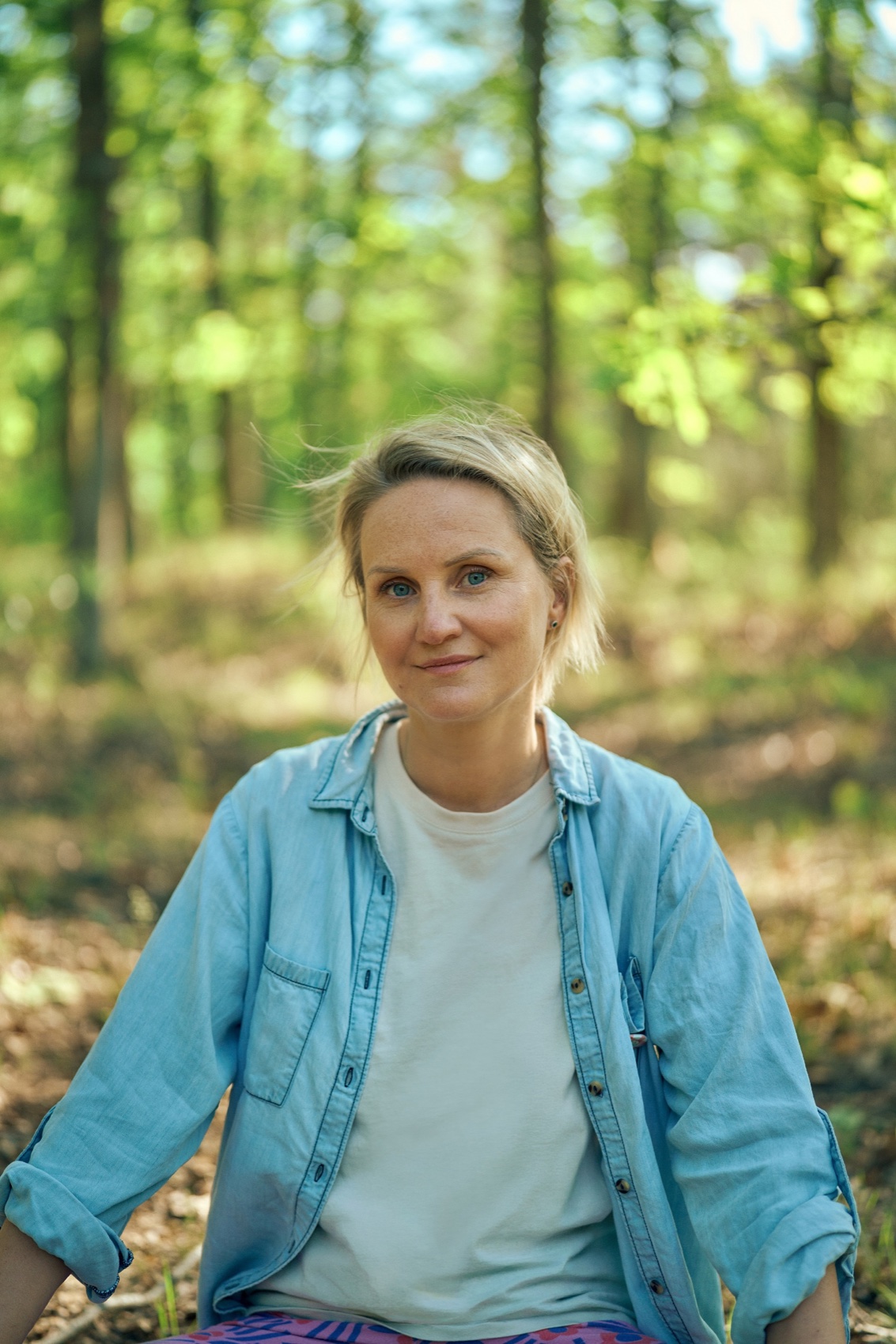 Gosia Zielińska w lesie